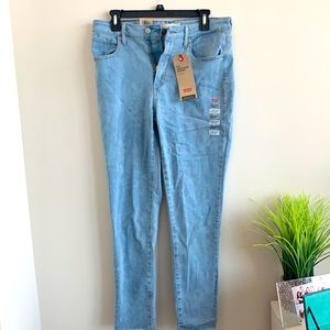Levi’s never been worn high rise skinny jeans